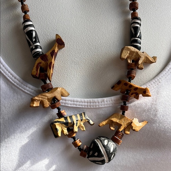 Wooden Safari Animal Necklace - Picture 2 of 2